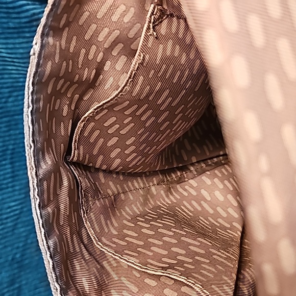 Sakroots EUC MINGLED CROSSBODY BAG GRAY, WHITE AND A LITTLE PINK - Picture 11 of 11